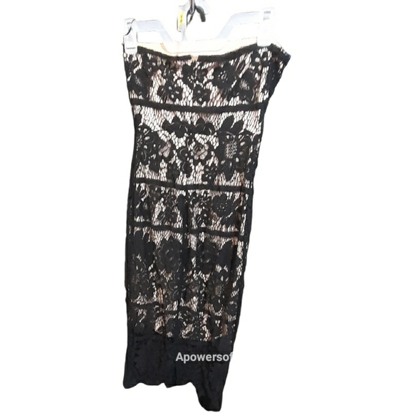 Womens / juniors Express dress - Picture 2 of 4